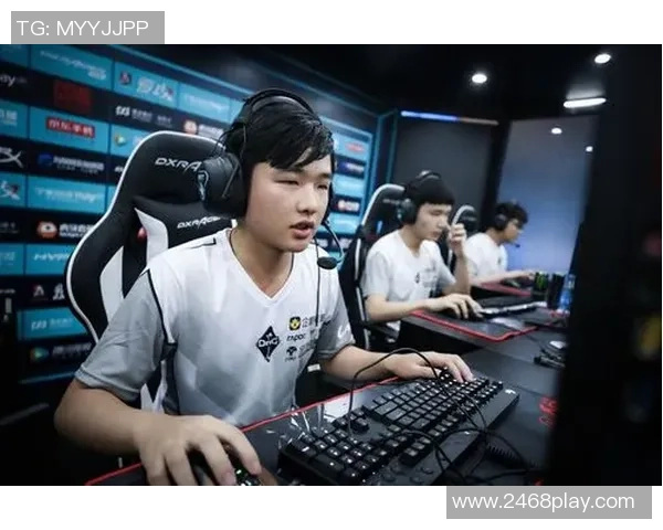 杨伟独家分享羽毛球技巧与心得助你提升竞技水平与乐趣 杨伟独家分享羽毛球技巧与心得助你提升竞技水平与乐趣