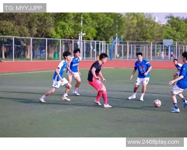 足球明星们的毕业照背后故事揭秘与青春岁月回忆分享